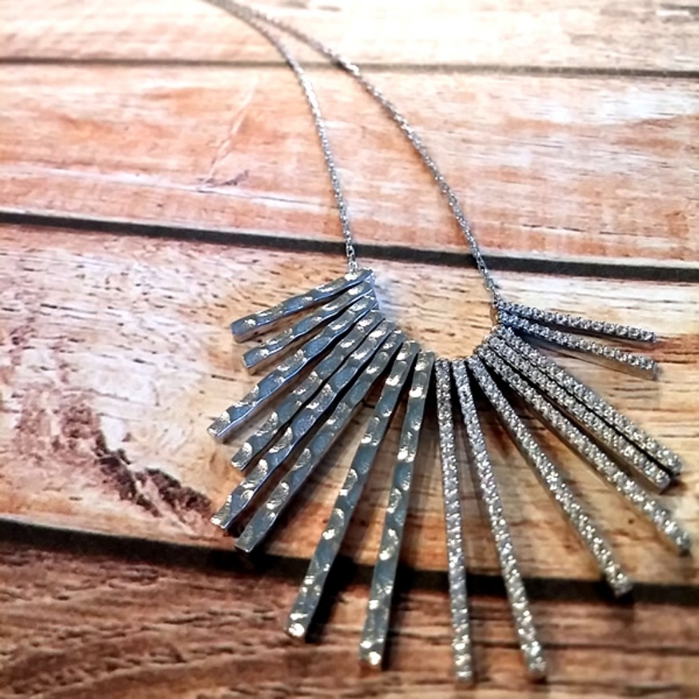 BRIGHT MULTI BAR NECKLACE